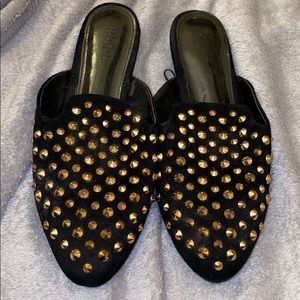 Black gold spikes slippers